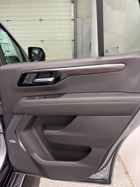 2025 Chevrolet Tahoe Premier photo