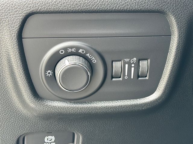 New 2025 Silver Jeep Altitude X image 12