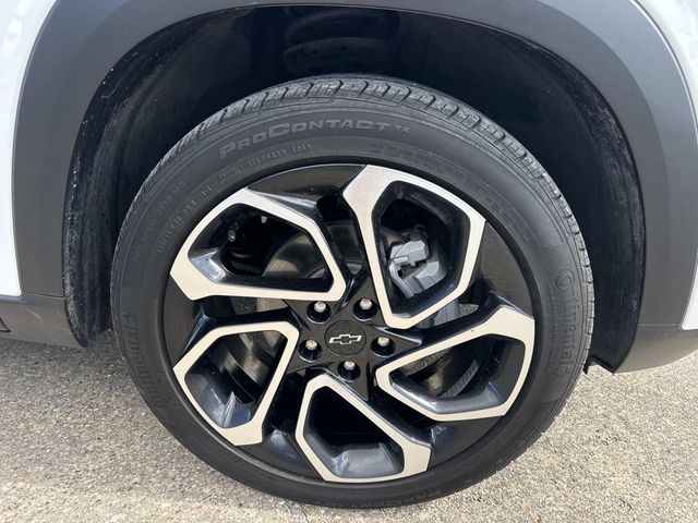 2025 Chevrolet Trax 2RS White at Ross Downing Buick GMC