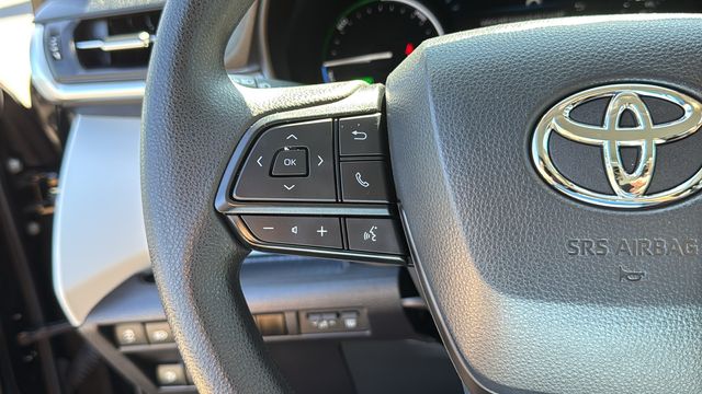 Used 2025 Toyota Sienna Van