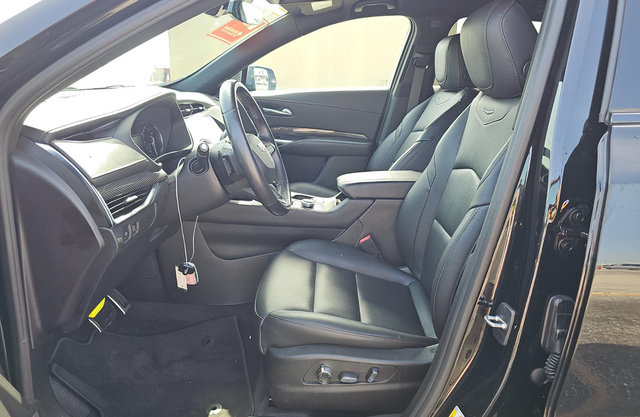Used 2023 Cadillac XT4 SUV