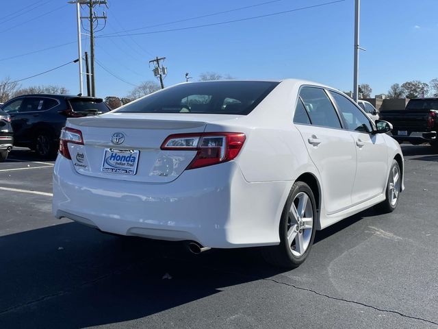 2012 Toyota Camry SE 10