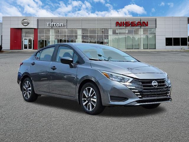 2025 Nissan Versa 1.6 S CVT's photo