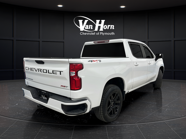 Used 2023 Summit White Chevrolet RST image 3