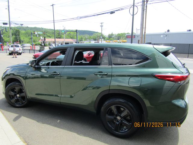 used 2023 Toyota Highlander car, priced at $32,999