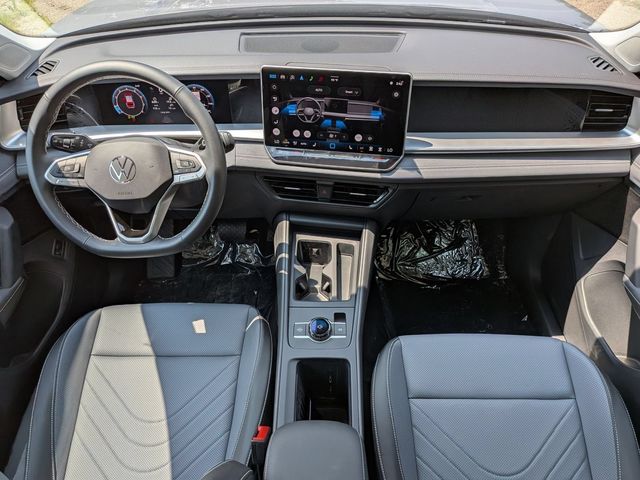 2025 Volkswagen Tiguan SE - Photo 29