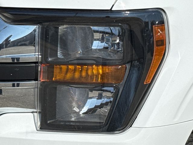 Used 2023 White Ford XLT image 4