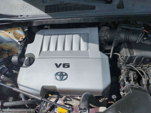 used 2012 Toyota Highlander car, priced at $12,331