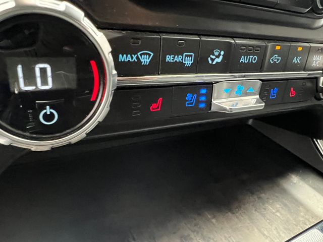 2021 Agate Black Metallic Ford F-150 Lariat 4X4 Truck