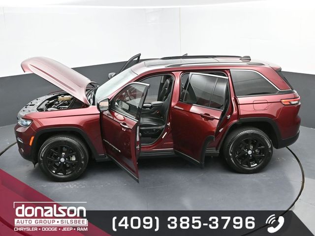 used 2022 Jeep Grand Cherokee car, priced at $27,597