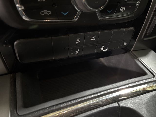 2016 RAM 1500 Sport photo
