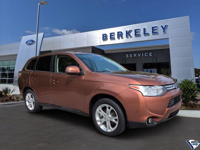 Cp 2014 Mitsubishi Outlander SUV / Crossover Front-Wheel Drive Continuously Variable Transmission