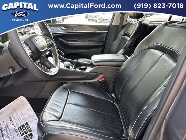 Used 2024 Gray Jeep Limited image 19