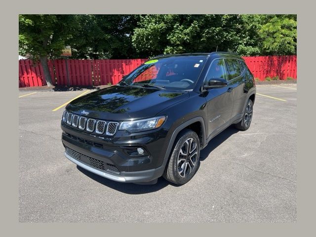 Diamond Black Crystal Pearlcoat 2023 Jeep Compass Limited 4WD SUV / Crossover Four-Wheel Drive 8-Speed Automatic