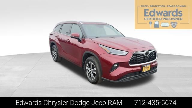 Pearl 2021 Toyota Highlander XLE AWD SUV / Crossover All-Wheel Drive 8-Speed Automatic