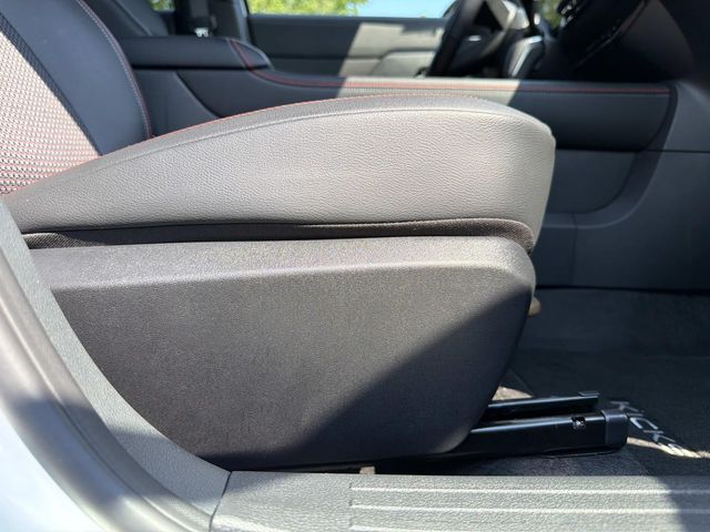 2025 Nissan Kicks - Image 29