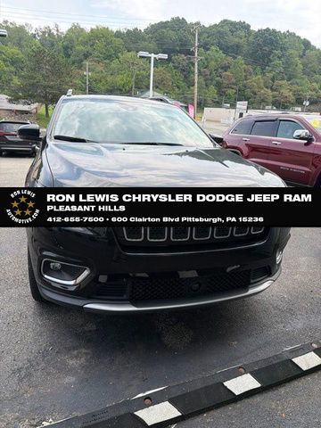 2022 Jeep Cherokee Negro (Diamond Black Crystal Pearlcoat) SUV/Crossover Todo terreno 9 velocidades Automática