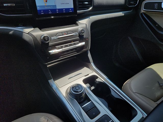 Used Car 2020 Ford Explorer  Xlt For Sale Under $25,000 In Plainview, Texas