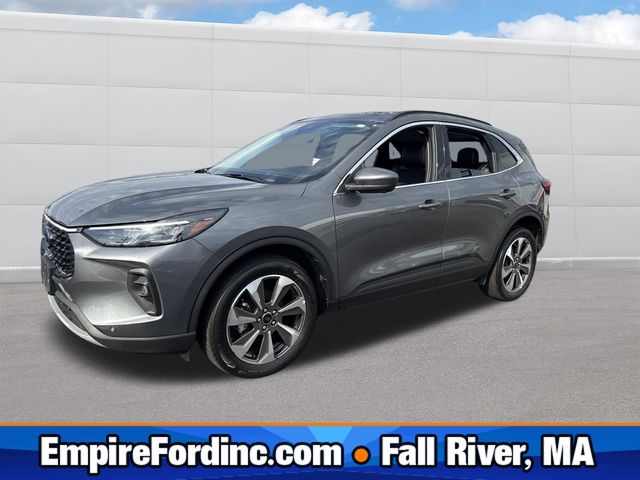 Carbonized Gray Metallic 2024 Ford Escape Platinum AWD SUV / Crossover All-Wheel Drive 8-Speed Automatic