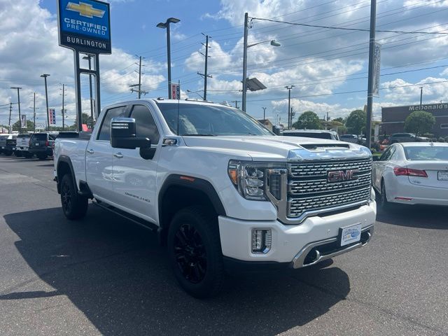 White Frost Tricoat 2022 GMC Sierra 2500HD Pickup Truck Four-Wheel Drive Automatic