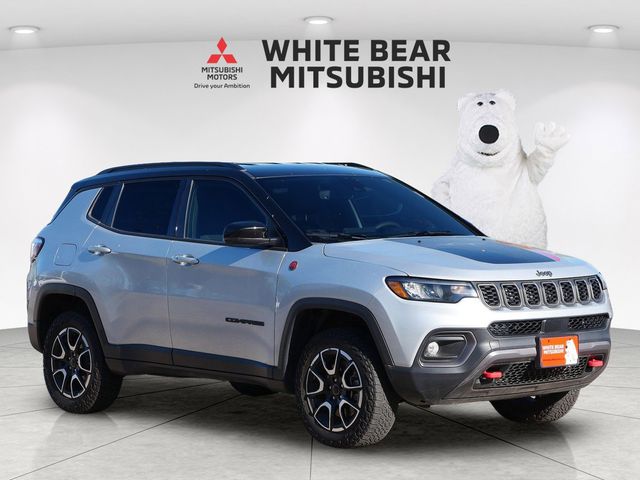 Silver Zynith Metallic Clearcoat 2025 Jeep Compass Trailhawk 4WD SUV / Crossover Four-Wheel Drive 8-Speed Automatic