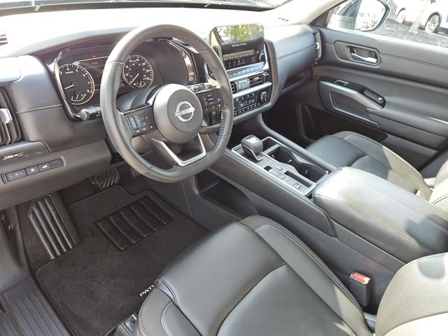 Used 2025 Nissan Pathfinder SUV