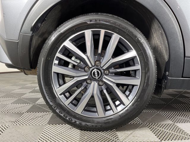 2023 Gun Metallic Nissan Kicks SV FWD SUV