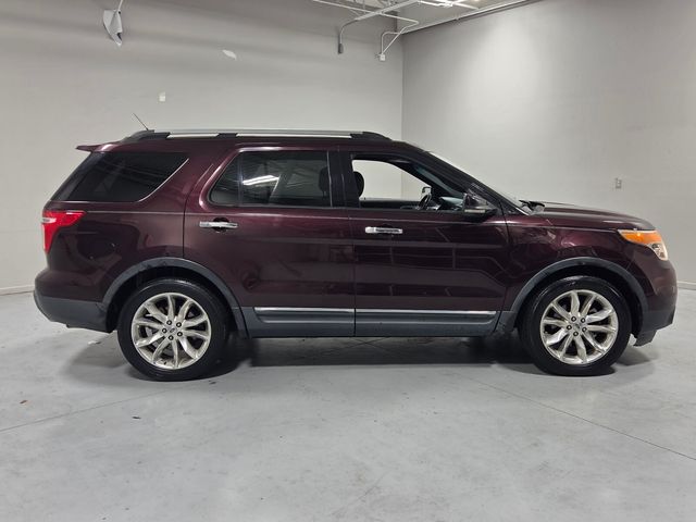 Used 2011 Red Ford XLT image 16