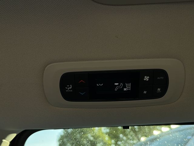 Used 2018 Red Chrysler Touring Plus image 19