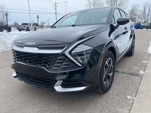 2024 Kia Sportage LX - Fusion Black exterior view 2