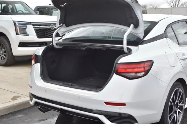 Used 2024 Nissan Sentra SR 4D Sedan