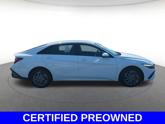 2024 Hyundai Elantra SEL photo