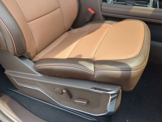 New 2026 Glacier Gray Metallic Tri-Coat Ford F-250® King Ranch® image 50