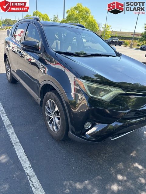 2017 Toyota RAV4 Hybrid XLE