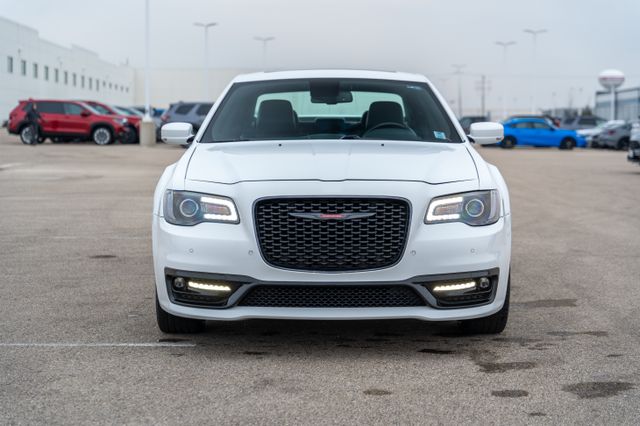 2022 Chrysler 300 S 2