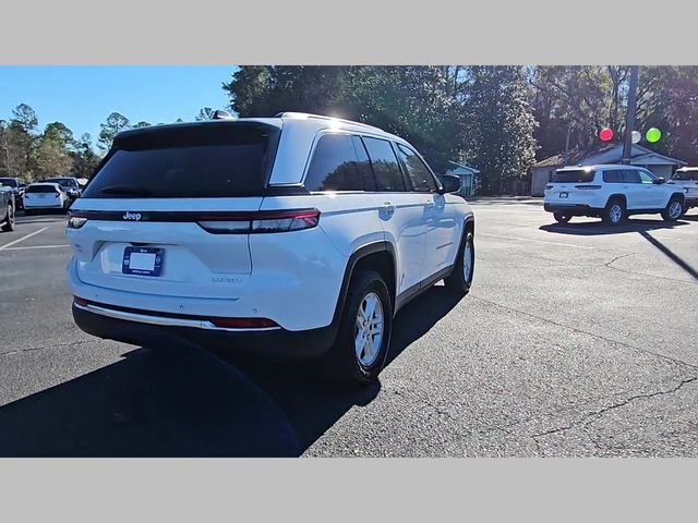 2024 Jeep Grand Cherokee Laredo 4x2