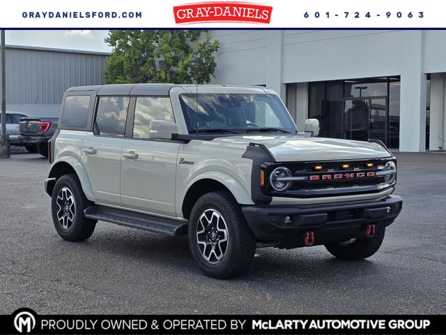 Desert Sand 2025 Ford Bronco SUV / Crossover Four-Wheel Drive Automatic