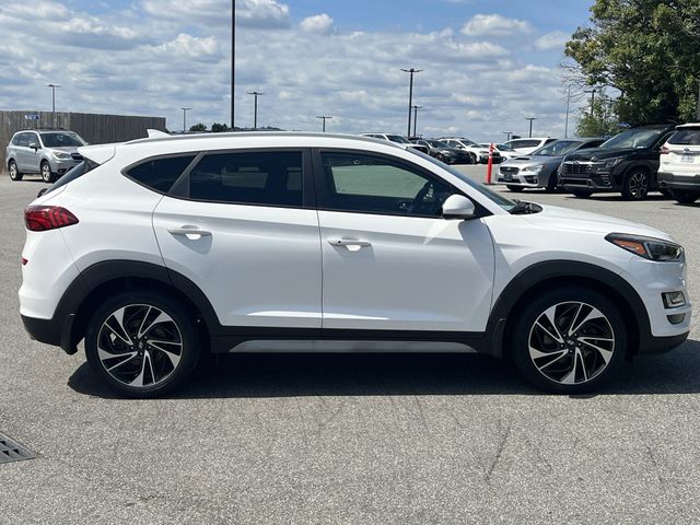 Used 2019 White Hyundai Sport image 14