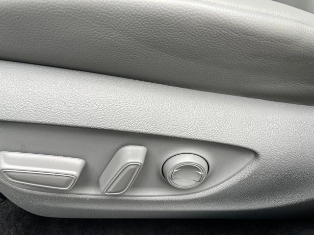 Used 2024 Toyota Highlander SUV