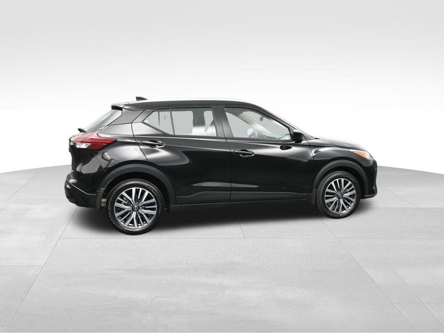 2024 Nissan Kicks SV 3