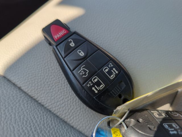 Used 2016 Chrysler Town & Country Van