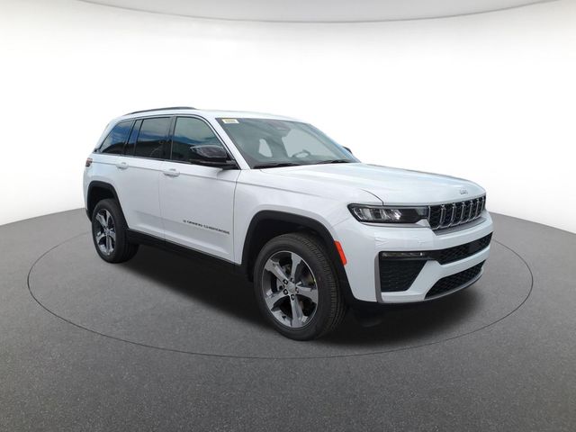 new 2026 Jeep Grand Cherokee car, priced at $42,650