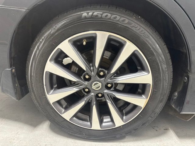 Used 2017 Nissan Altima Sedan