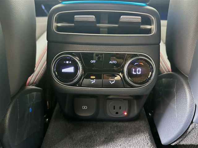 2025 Genesis GV70 Sport Prestige 27