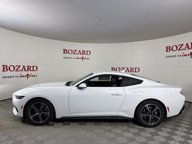 2025 Oxford White Ford Mustang EcoBoost RWD Coupe