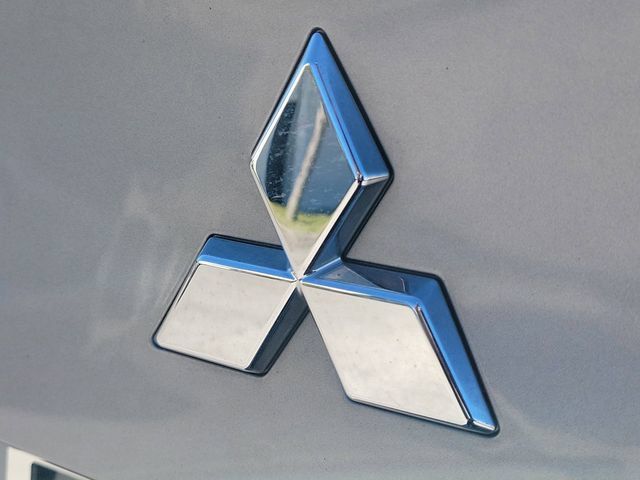 2024 Mitsubishi Outlander SE - Photo 8