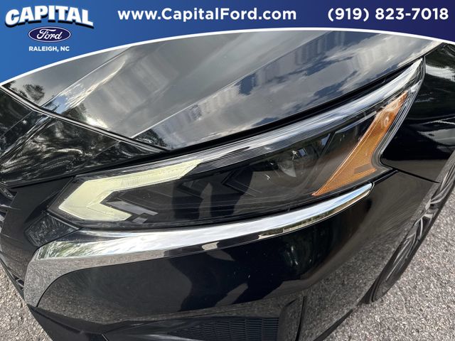 Used 2025 Black Nissan 2.5 SV image 11