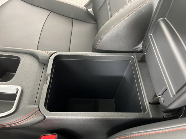 2025 Atlantic Gray Metallic/Super Black Nissan Sentra SR FWD Sedan