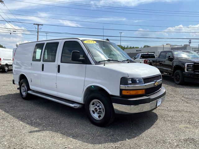 Summit White 2024 GMC Savana Cargo 2500 RWD Van Rear-Wheel Drive 8-Speed Automatic Overdrive