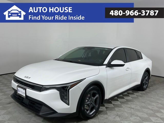 226712025 Kia K4 LXS